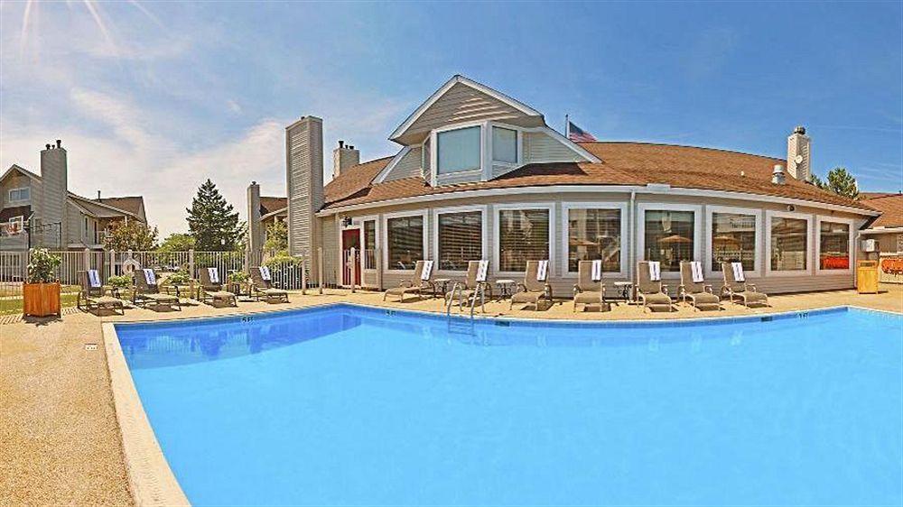 Sonesta Simply Suites Cleveland Airport Мидлберг-Хайтс Экстерьер фото