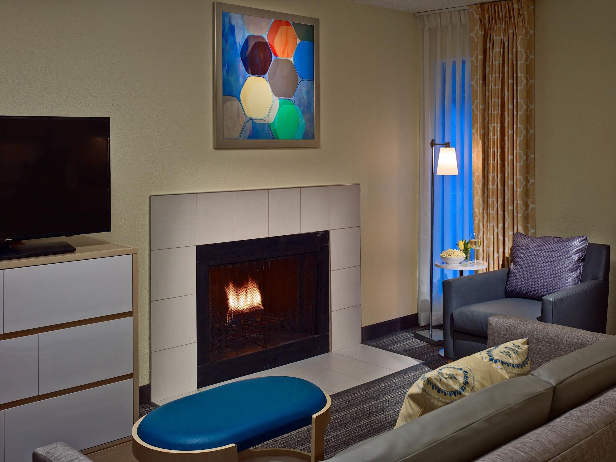 Sonesta Simply Suites Cleveland Airport Мидлберг-Хайтс Экстерьер фото